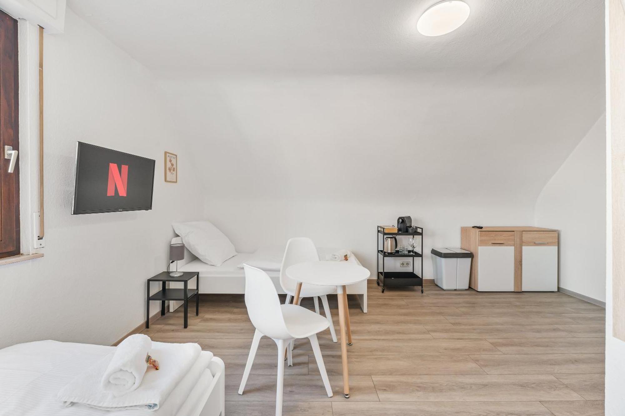 Home2Stay Apartmenthaus Heilbronn City Kitchen Parking Highspeed Wifi Washroom Esterno foto